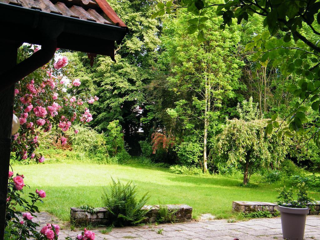 Villa Des Capucins Ликсей-ле-Бен Экстерьер фото