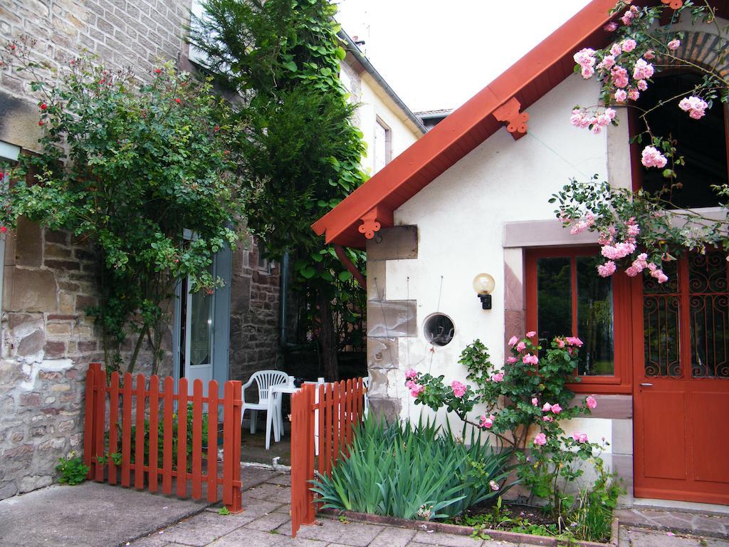 Villa Des Capucins Ликсей-ле-Бен Экстерьер фото