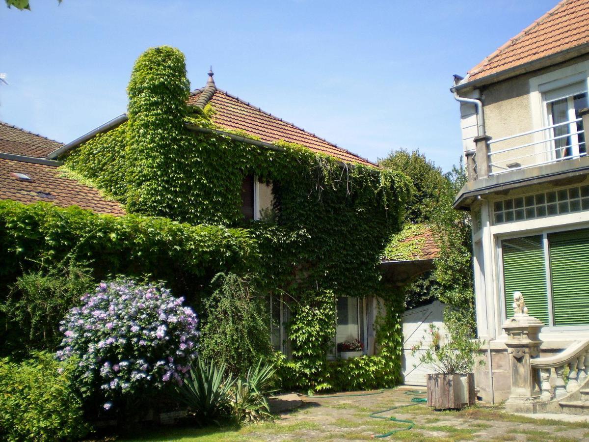 Villa Des Capucins Ликсей-ле-Бен Экстерьер фото